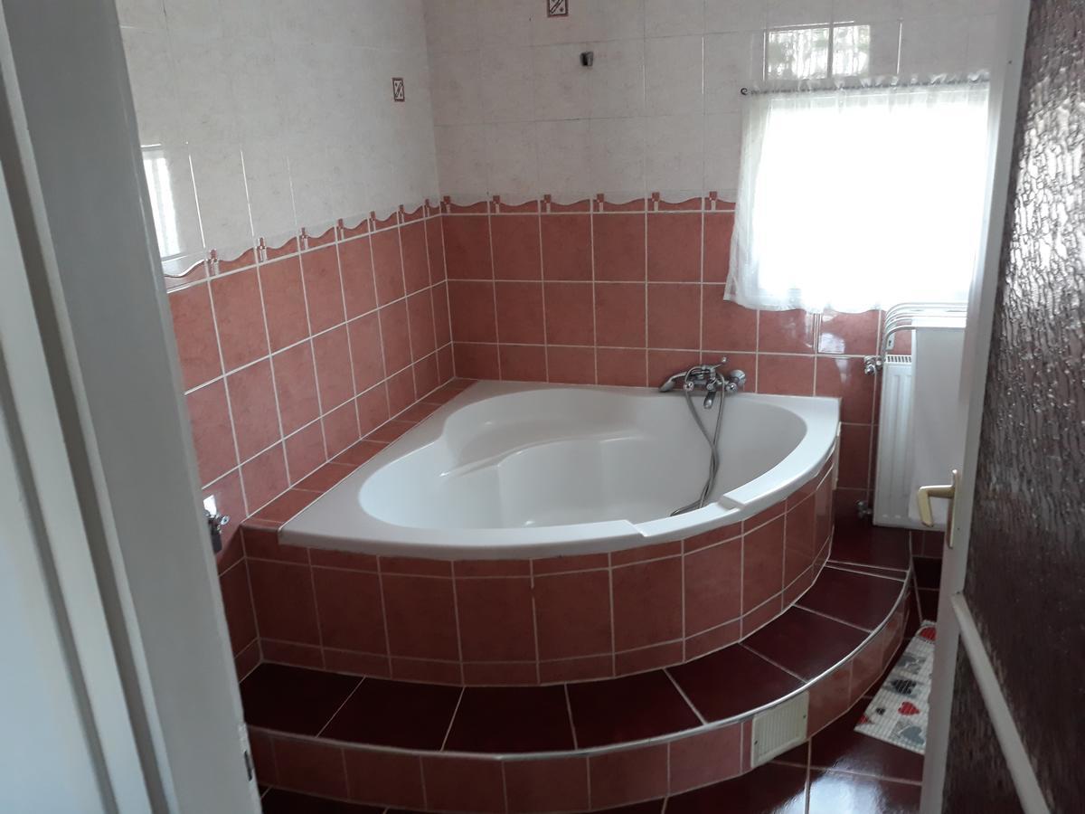 Rozsa Apartman Lenti Exteriér fotografie