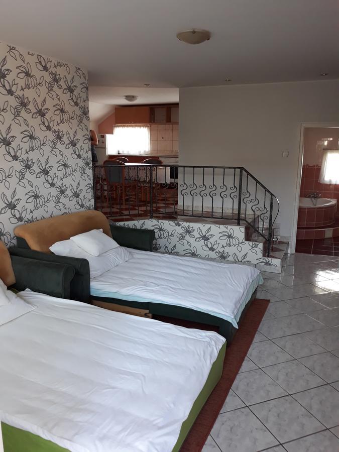 Rozsa Apartman Lenti Exteriér fotografie
